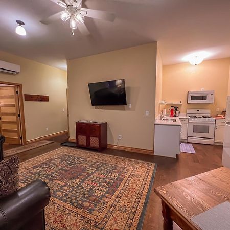 Goldfinch Suites Elkader 외부 사진