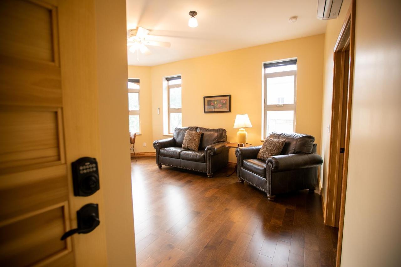Goldfinch Suites Elkader 외부 사진